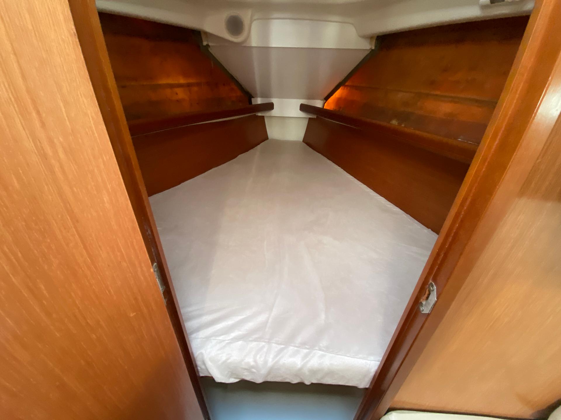 slider 8 Beneteau Oceanis 323 Clipper